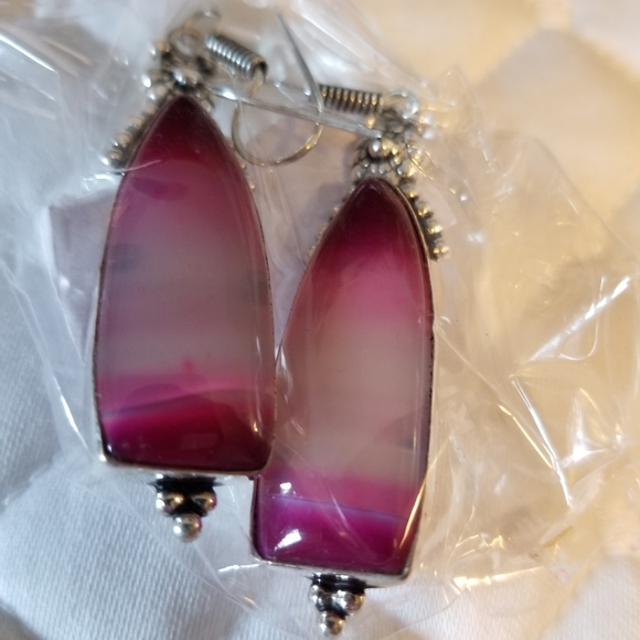 Pink stone in silver setting. - Picture 4 of 4